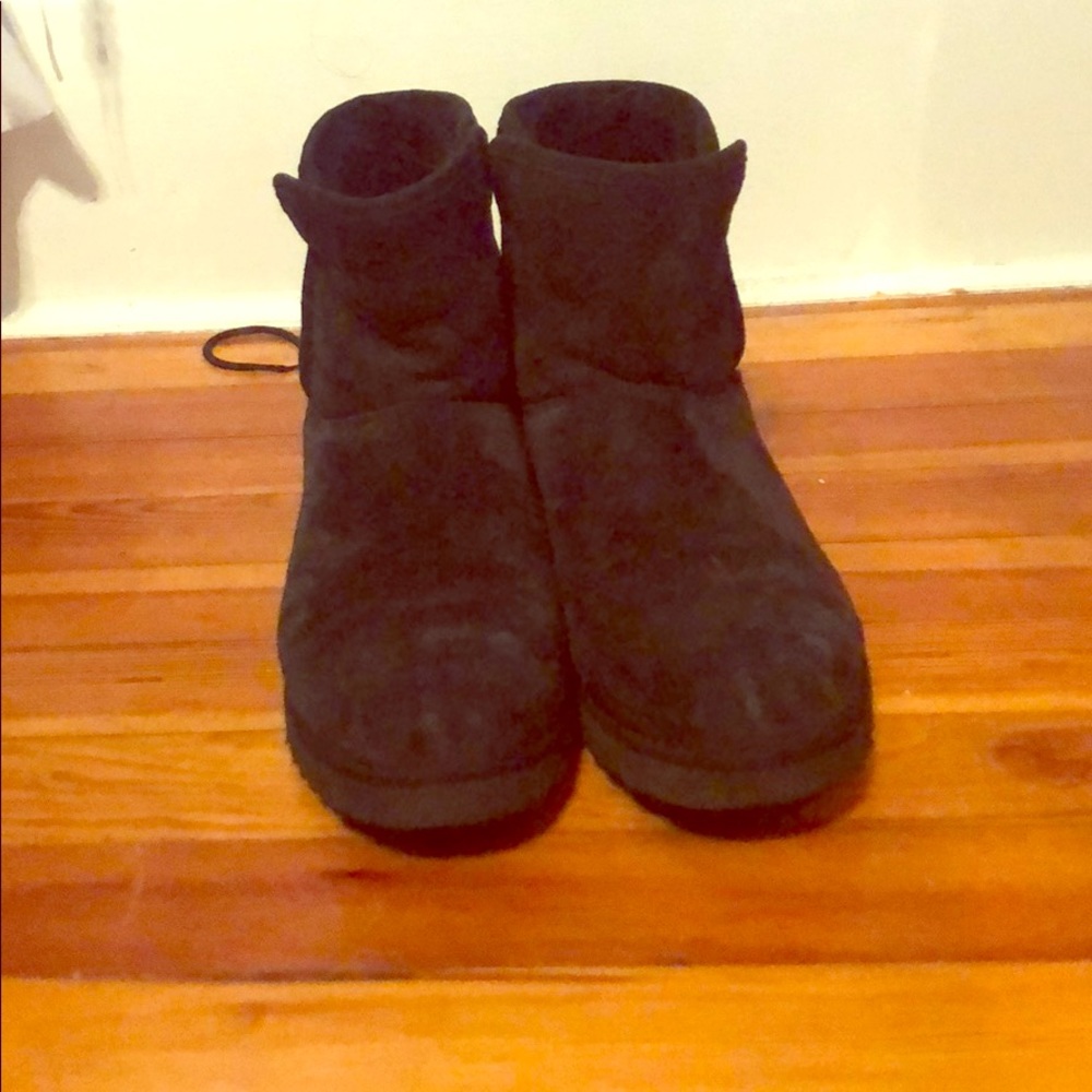 Black uggs